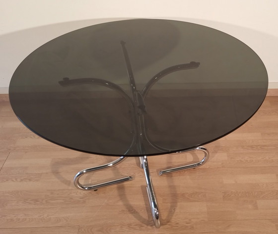 Image 1 of Italiaanse Mid Century Chroom en Staal Salontafel met Rond Rookglazen Blad, 1960