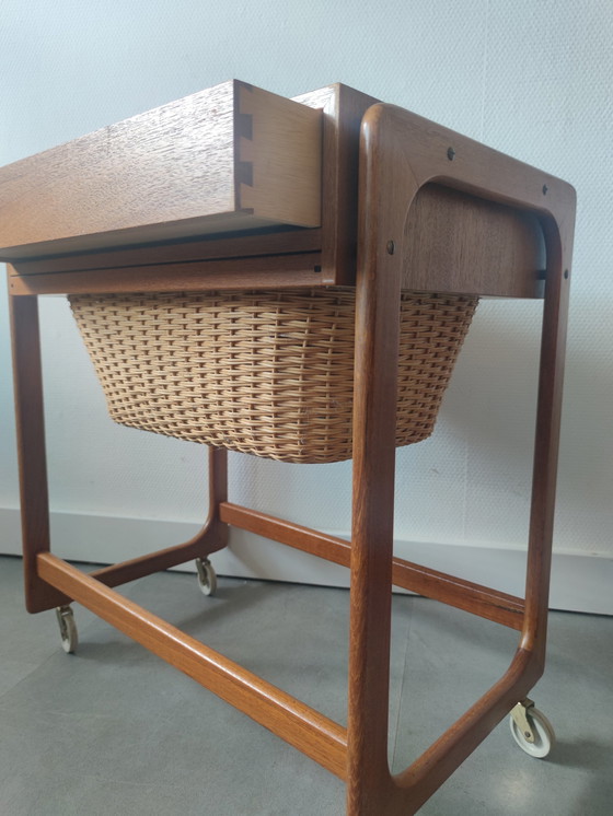 Image 1 of Vintage Deense bijzettafel/trolley in teak