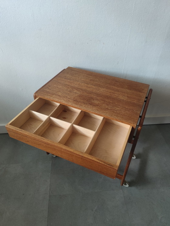 Image 1 of Vintage Deense bijzettafel/trolley in teak