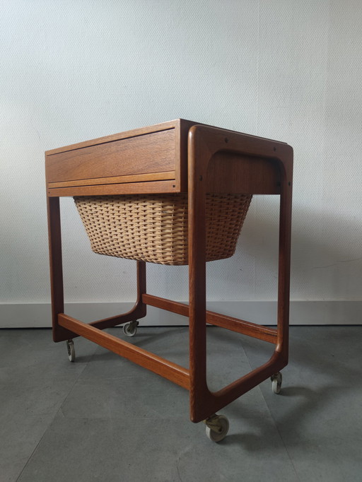 Vintage Deense bijzettafel/trolley in teak