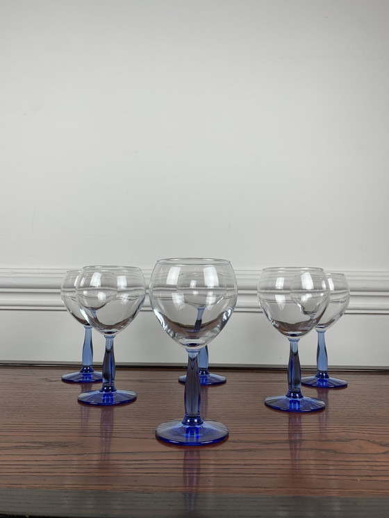 Image 1 of Set van 6 blauwe glazen met steel