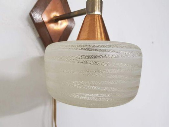 Image 1 of Deense glazen en koperen wandlamp