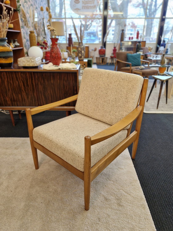 Image 1 of Vintage Fauteuil 70S Beige  Boucle