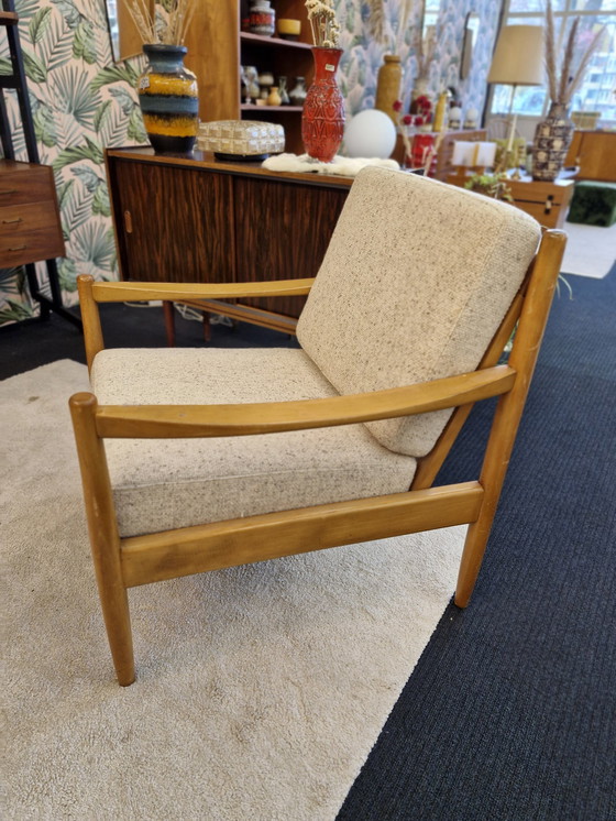 Image 1 of Vintage Fauteuil 70S Beige  Boucle