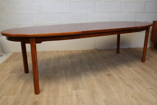 Vintage ovale tafel met 2 verlengstukken 1960 Zweden