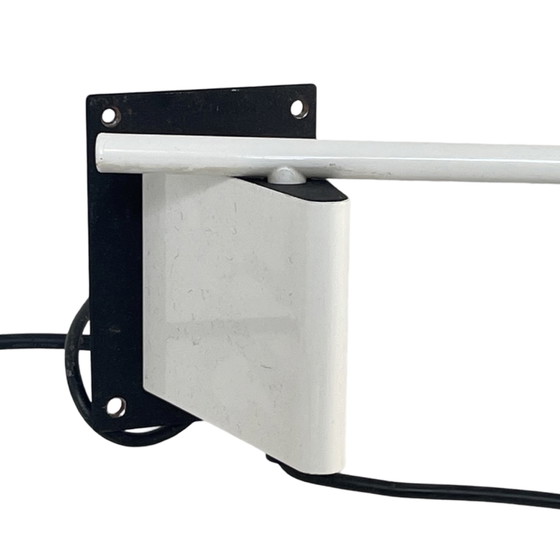 Image 1 of Ca. 1970's - Wandlamp met verstelbare arm en kap - Wit