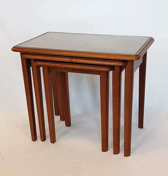 Image 1 of 3x Vintage nest tafels