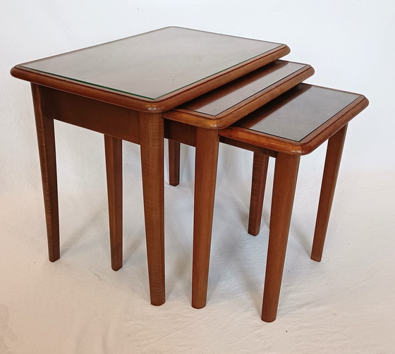 Image 1 of 3x Vintage nest tafels