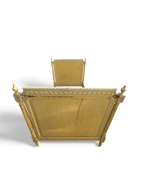 Image 1 of Louis Xvi Periodiek Bed - Originele Kleuren