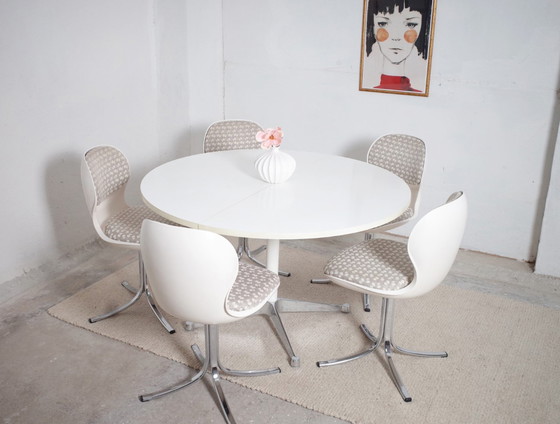 Image 1 of 5x Giroflex stoelen + Herman Miller eettafel