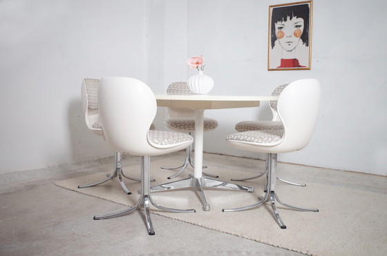 Image 1 of 5x Giroflex stoelen + Herman Miller eettafel