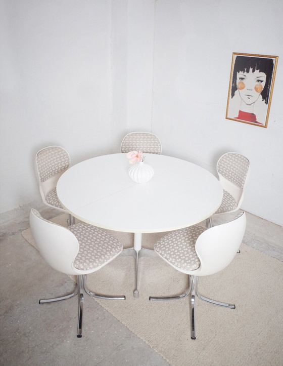 Image 1 of 5x Giroflex stoelen + Herman Miller eettafel