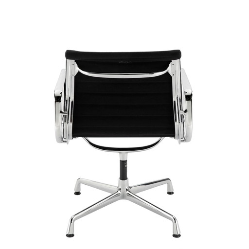 Vitra Eames Aluminium chair ea 107