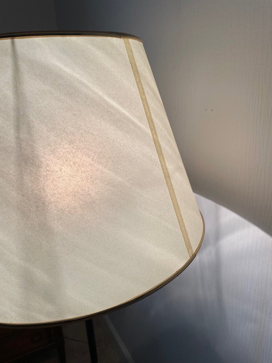 Image 1 of Vintage staande lamp met verguld messing decor op driepoot, 1960S