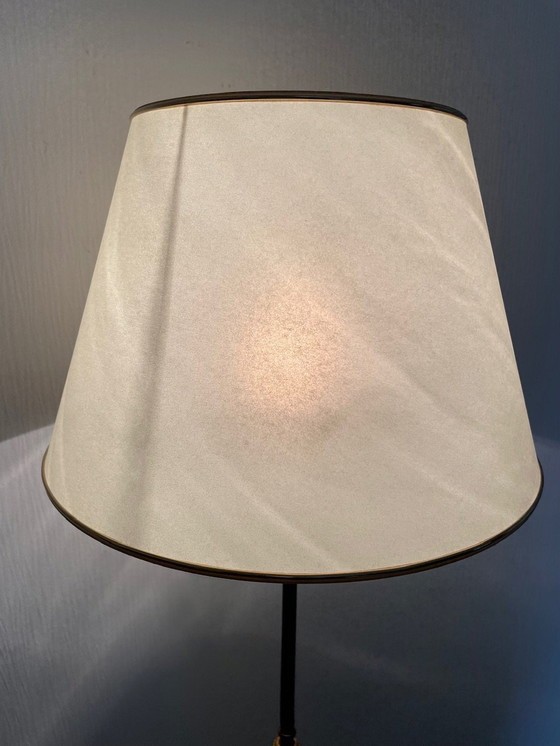 Image 1 of Vintage staande lamp met verguld messing decor op driepoot, 1960S