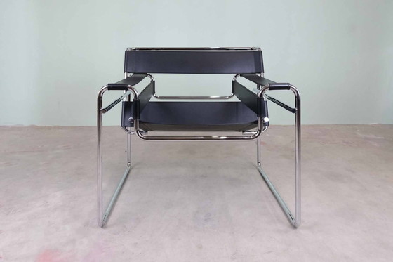 Image 1 of Wassily Stoel van Marcel Breuer voor Gavina