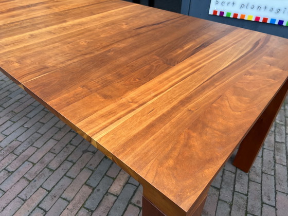 Image 1 of Leolux Vivre Eetkamertafel kersen hout 