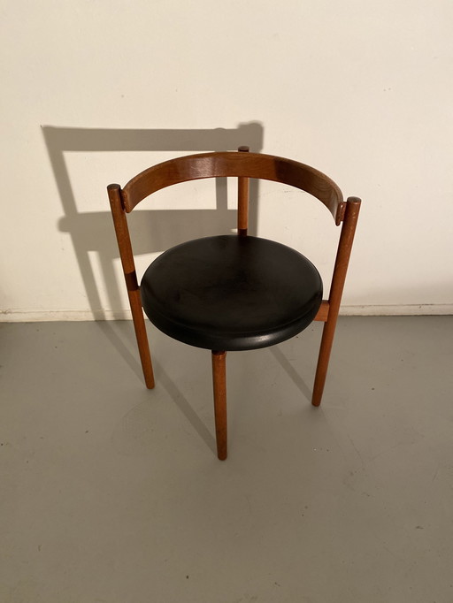 Hugo Frandsen stoel met ronde rugleuning