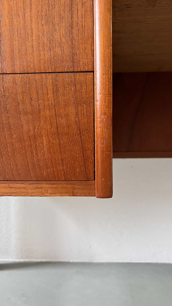 Image 1 of Vintage bureau 2 kanten 