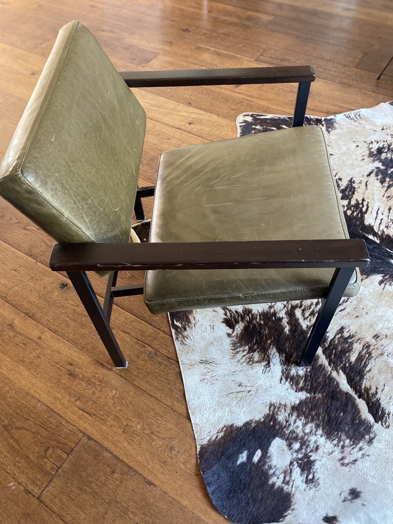 Image 1 of 2x Vintage Fauteuils Met Massief Houten Armleuning