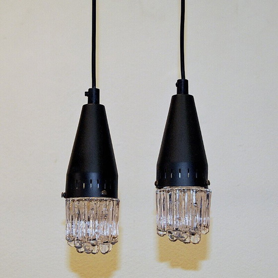 Image 1 of Paar vintage glazen hanglampen van zwart metaal en glas, 1960