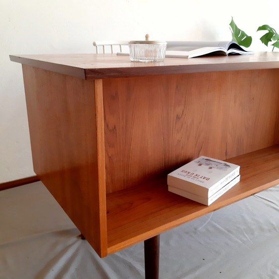 Image 1 of Vintage bureau