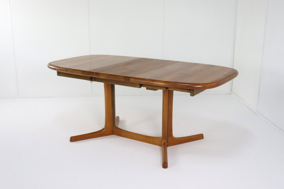 Image 1 of Dyrlund Verlengbare Ovalen Eettafel 'Bording' Vintage