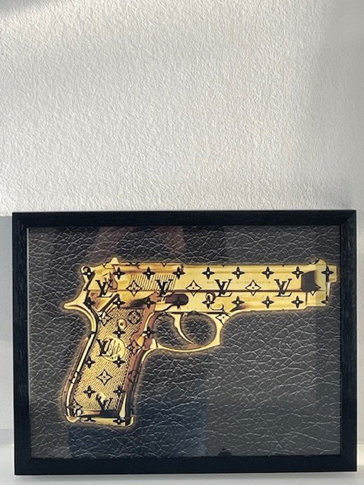 Louis Vuitton "Bulletproof Chique" Poster Ingelijst