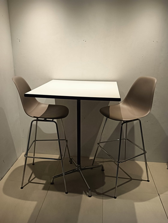 Image 1 of Vitra Eames Statafel En Barkrukken 