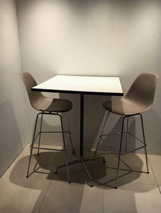 Image 1 of Vitra Eames Statafel En Barkrukken 