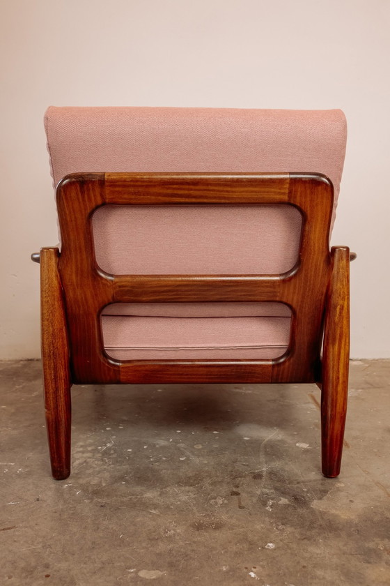 Image 1 of Vintage Teakhouten Jaren 60 Fauteuil - Nieuw Bekleed Lichtroze