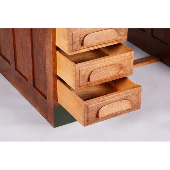 Image 1 of Vintage Art Deco massief eikenhouten bureau, jaren 1930
