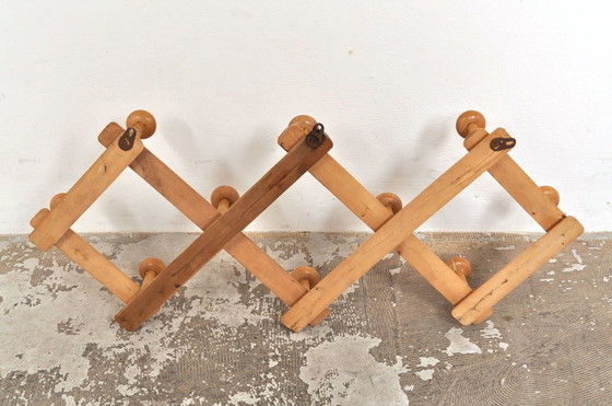 Image 1 of Vintage Beuken Harmonica Wandkapstok Jaren 60