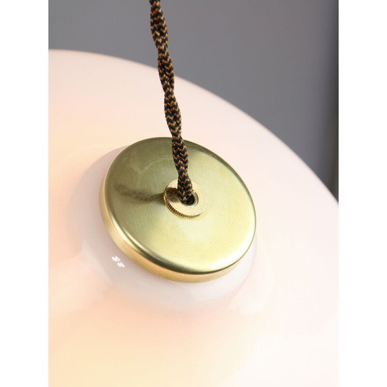 Image 1 of Vintage hanglamp van wit glas en messing, Italië