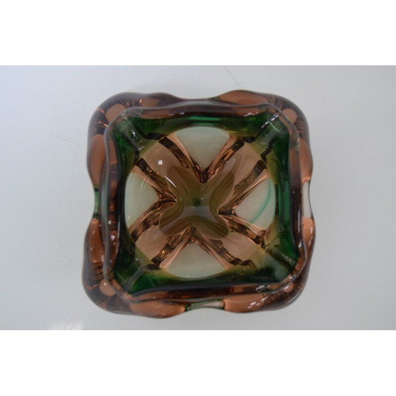 Image 1 of Vintage asbak in metallurgisch glas van Glasswork Novy Bor, Tsjecho-Slowakije 1960