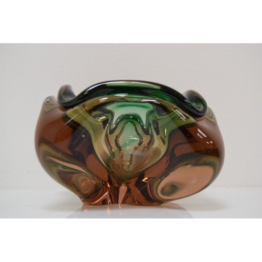 Vintage asbak in metallurgisch glas van Glasswork Novy Bor, Tsjecho-Slowakije 1960