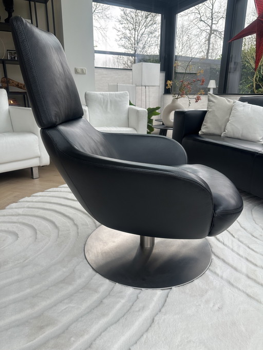 Natuzzi Prend Swivel Black chair