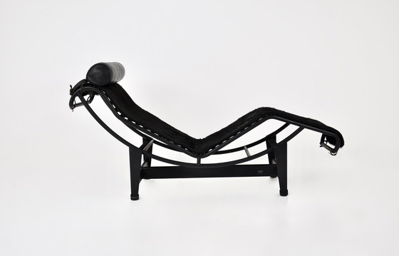 Image 1 of LC4 Lounge Chair van Le Corbusier voor Cassina, 1984