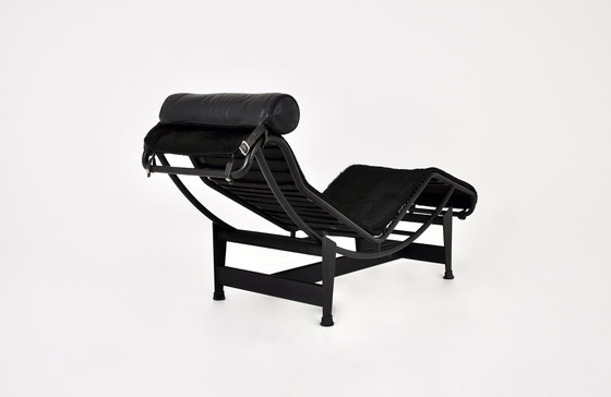 Image 1 of LC4 Lounge Chair van Le Corbusier voor Cassina, 1984