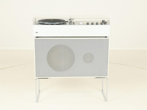 Braun L60/4 luidspreker met Audio 300 platenspeler van Dieter Rams 1960