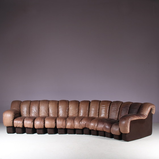 Image 1 of De Sede DS-600 "Non-Stop" sofa in bruin leer, Zwitserland, 1960