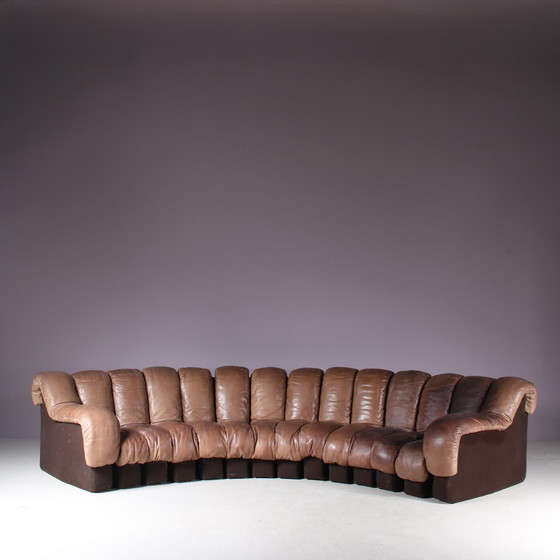 Image 1 of De Sede DS-600 "Non-Stop" sofa in bruin leer, Zwitserland, 1960