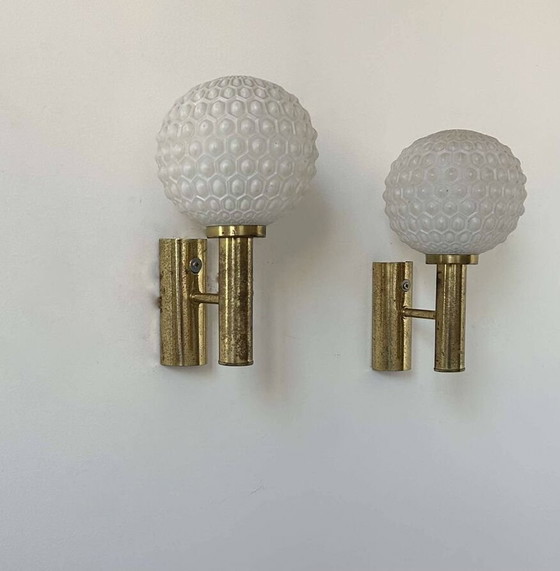 Image 1 of Messing en opaline wandlamp - Duitsland 1960
