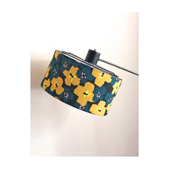 Image 1 of Vintage vloerlamp met verchroomde metalen voet en kap