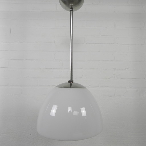 Oude Schoollamp Met Grote Glazen Bol In Opaalglas, Jaren 30