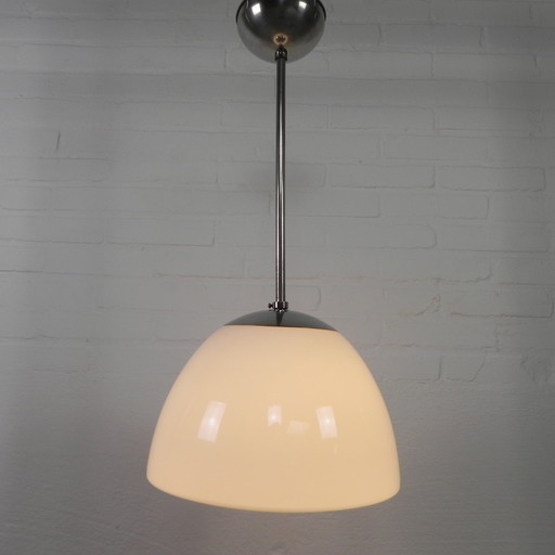 Oude Schoollamp Met Grote Glazen Bol In Opaalglas, Jaren 30