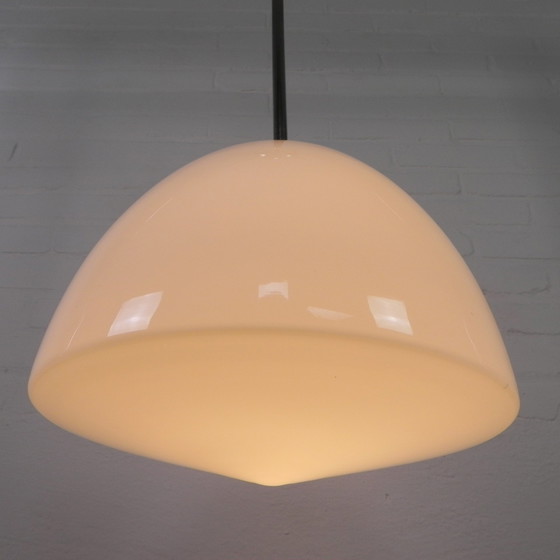 Image 1 of Oude Schoollamp Met Grote Glazen Bol In Opaalglas, Jaren 30