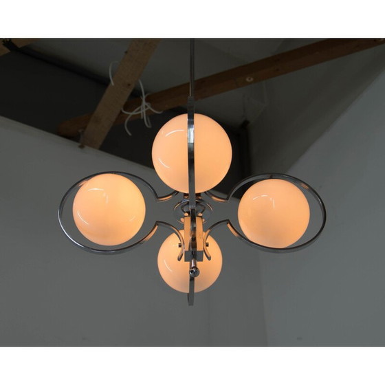 Image 1 of Vintage Art Deco kroonluchter in opaal glas en hout, 1930