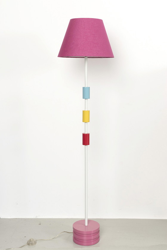 Image 1 of Post-moderne vloerlamp