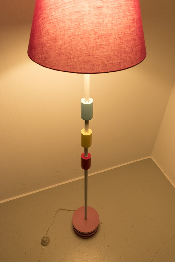 Image 1 of Post-moderne vloerlamp